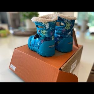 Size 7 Bogs Toddler